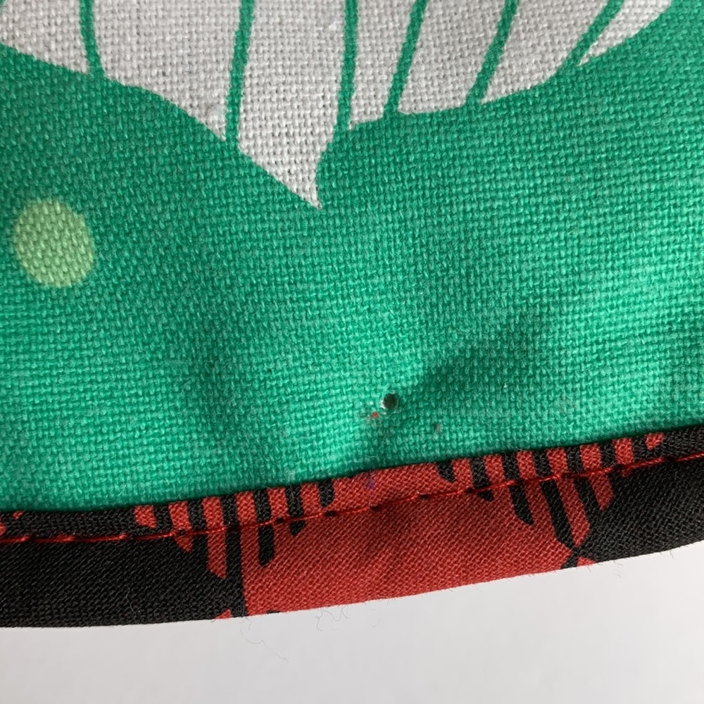 Got Wine? Hipster Santa Oven Mitt with Wine Glass Cookie Cutter - Picture 4 of 8